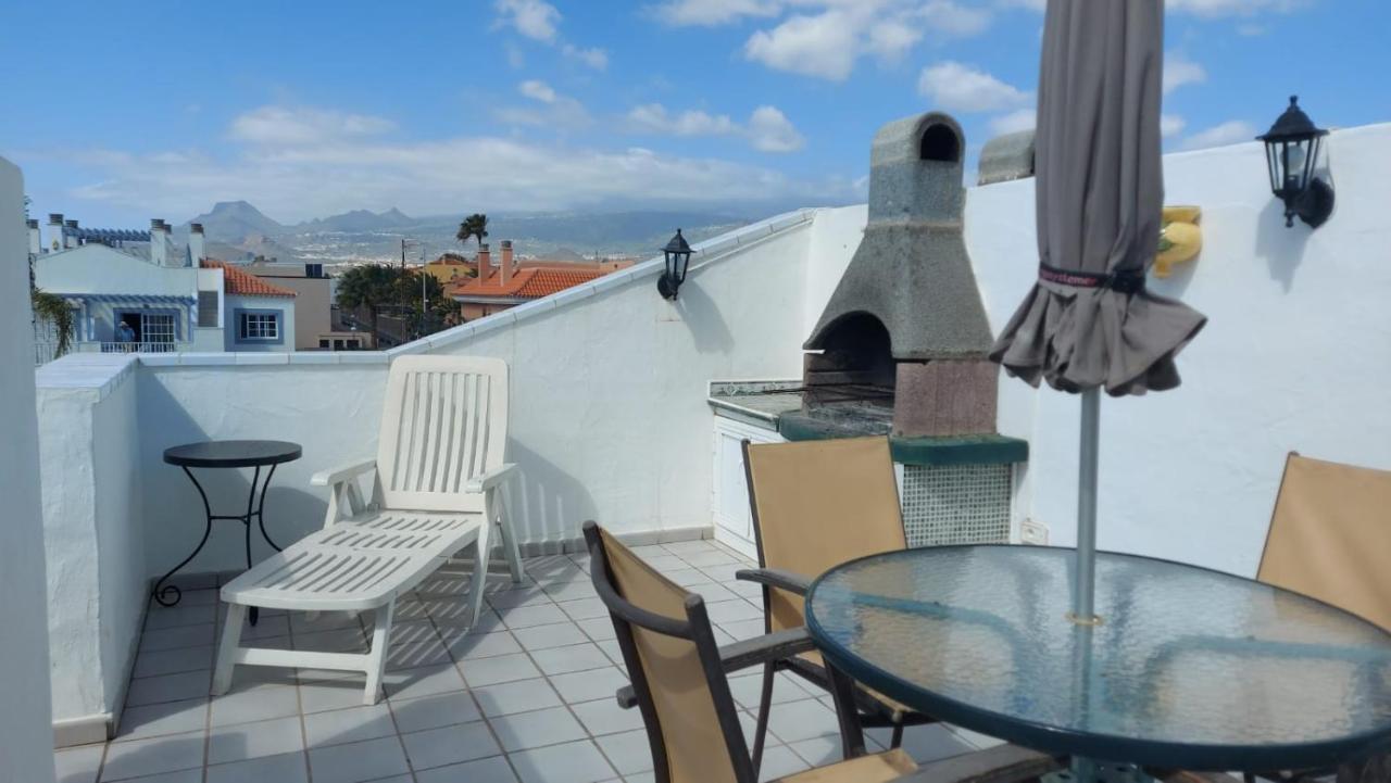 Private Apartment With Roof Terrace Arona  Exterior photo